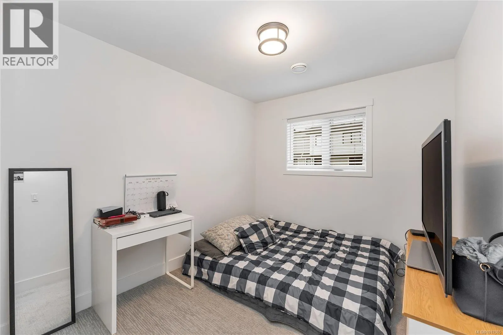 66 255 Caspian Dr