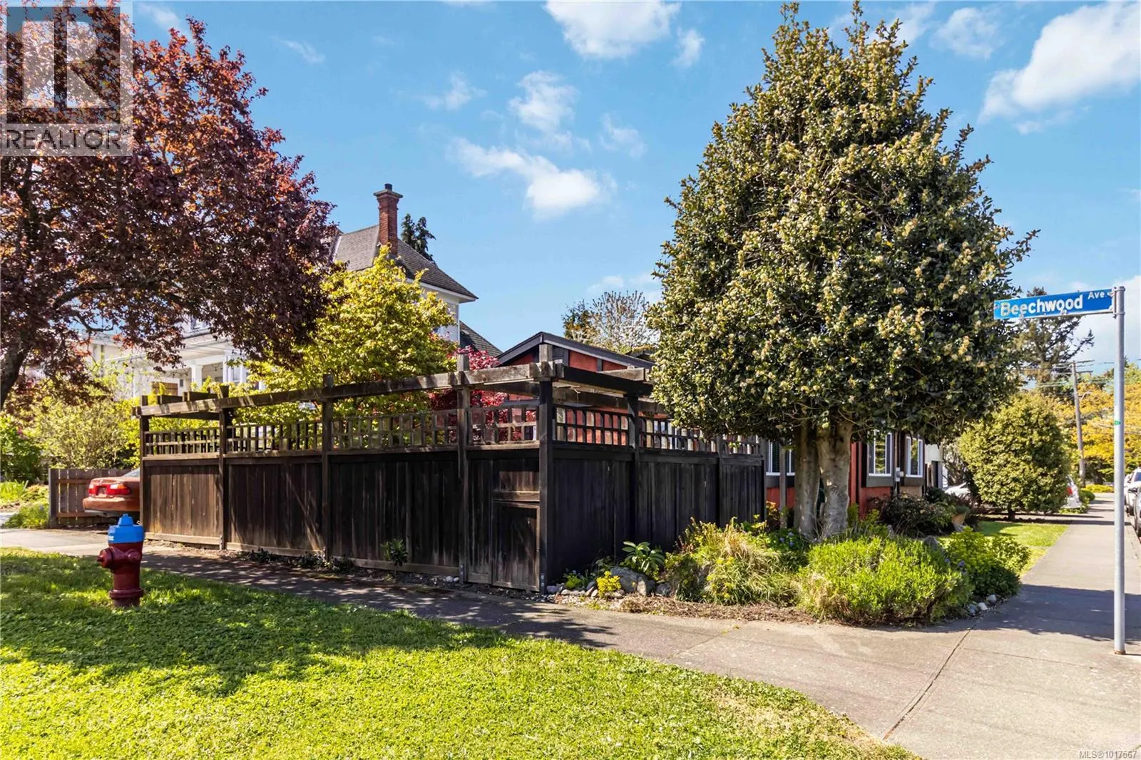1727 Lillian Rd