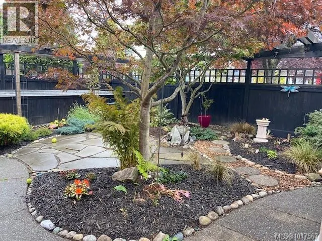 1727 Lillian Rd