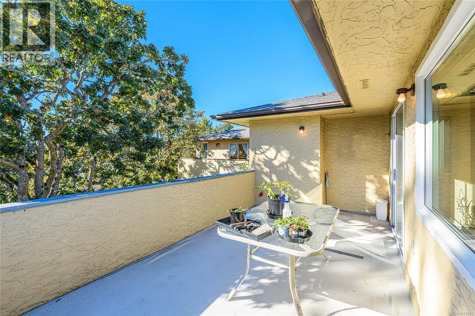4727 Treetop Hts