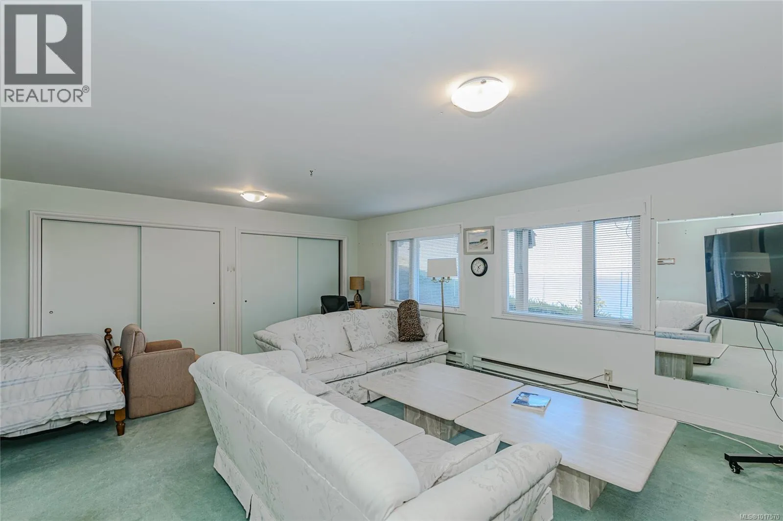 4727 Treetop Hts