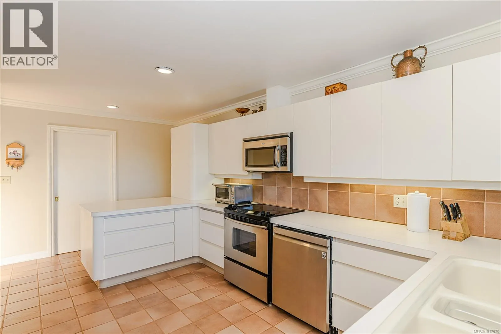 4727 Treetop Hts