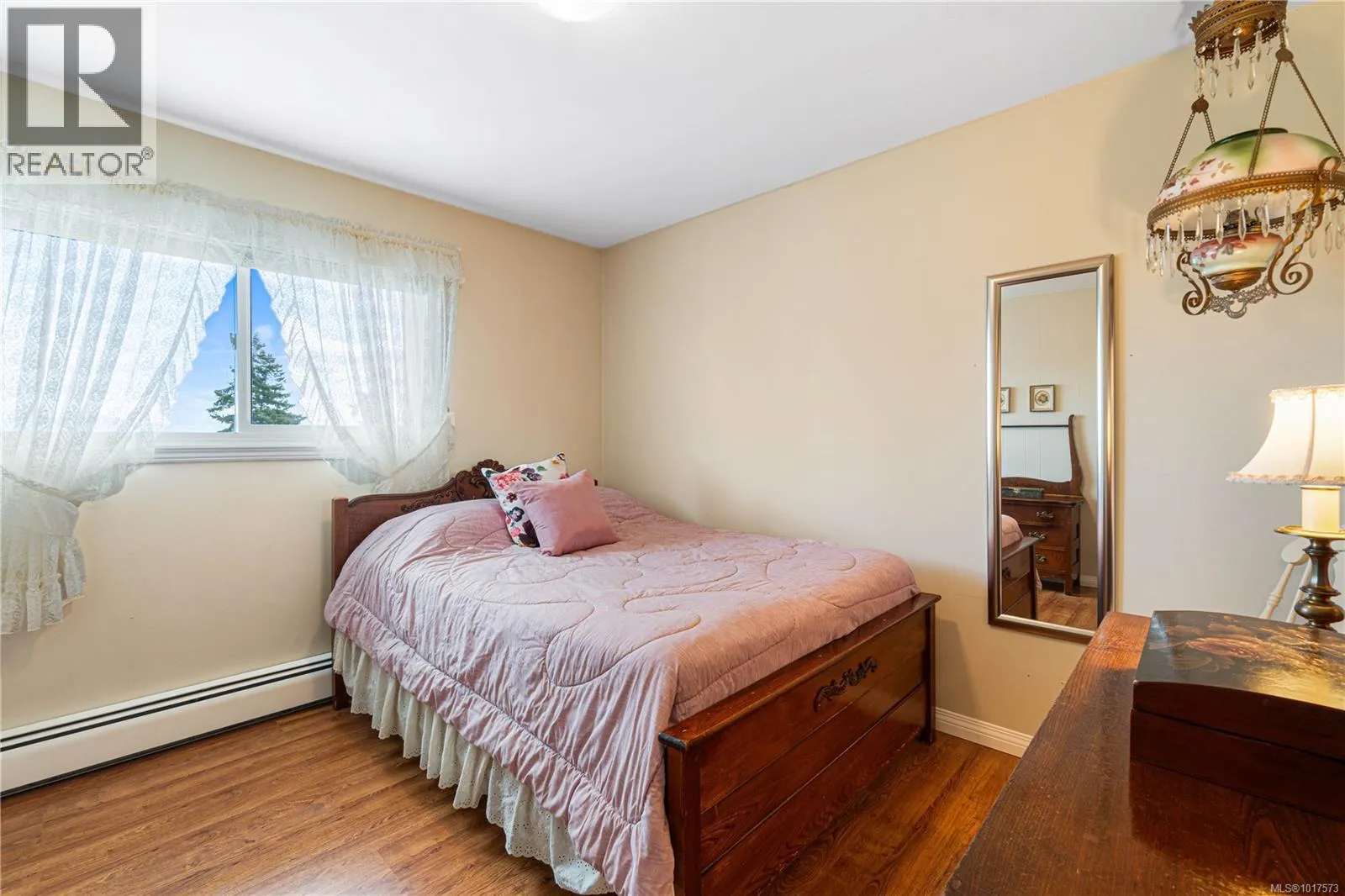 3817 Hammond Bay Rd