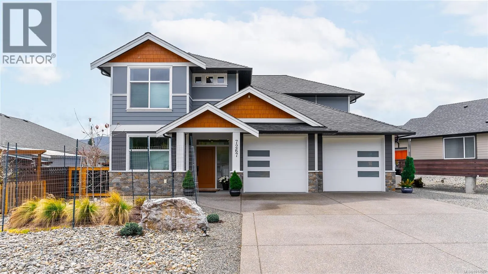 7267 Lakefront Dr