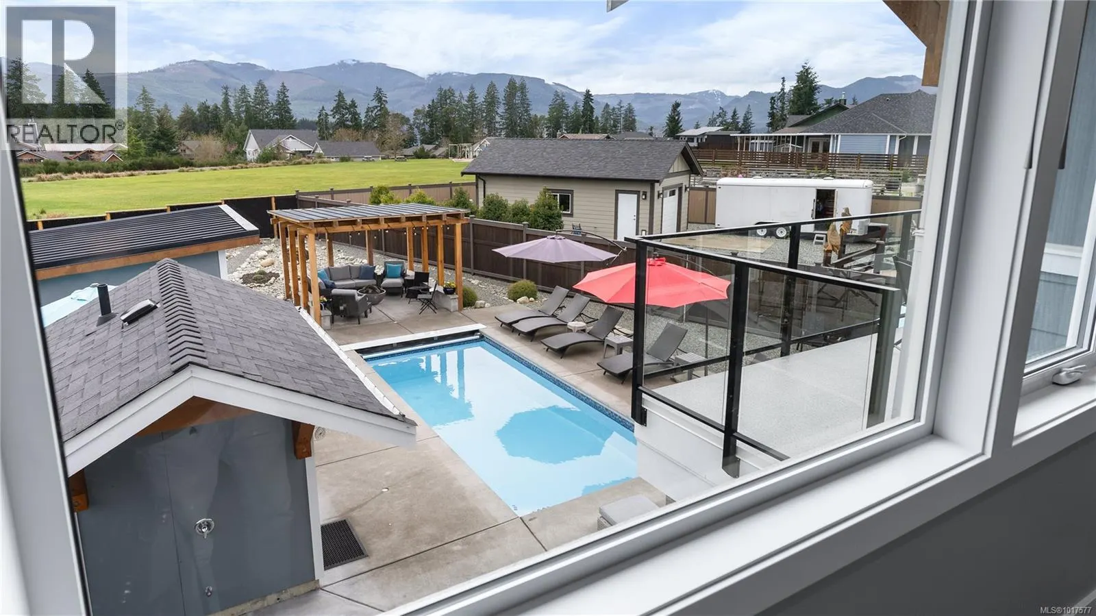 7267 Lakefront Dr