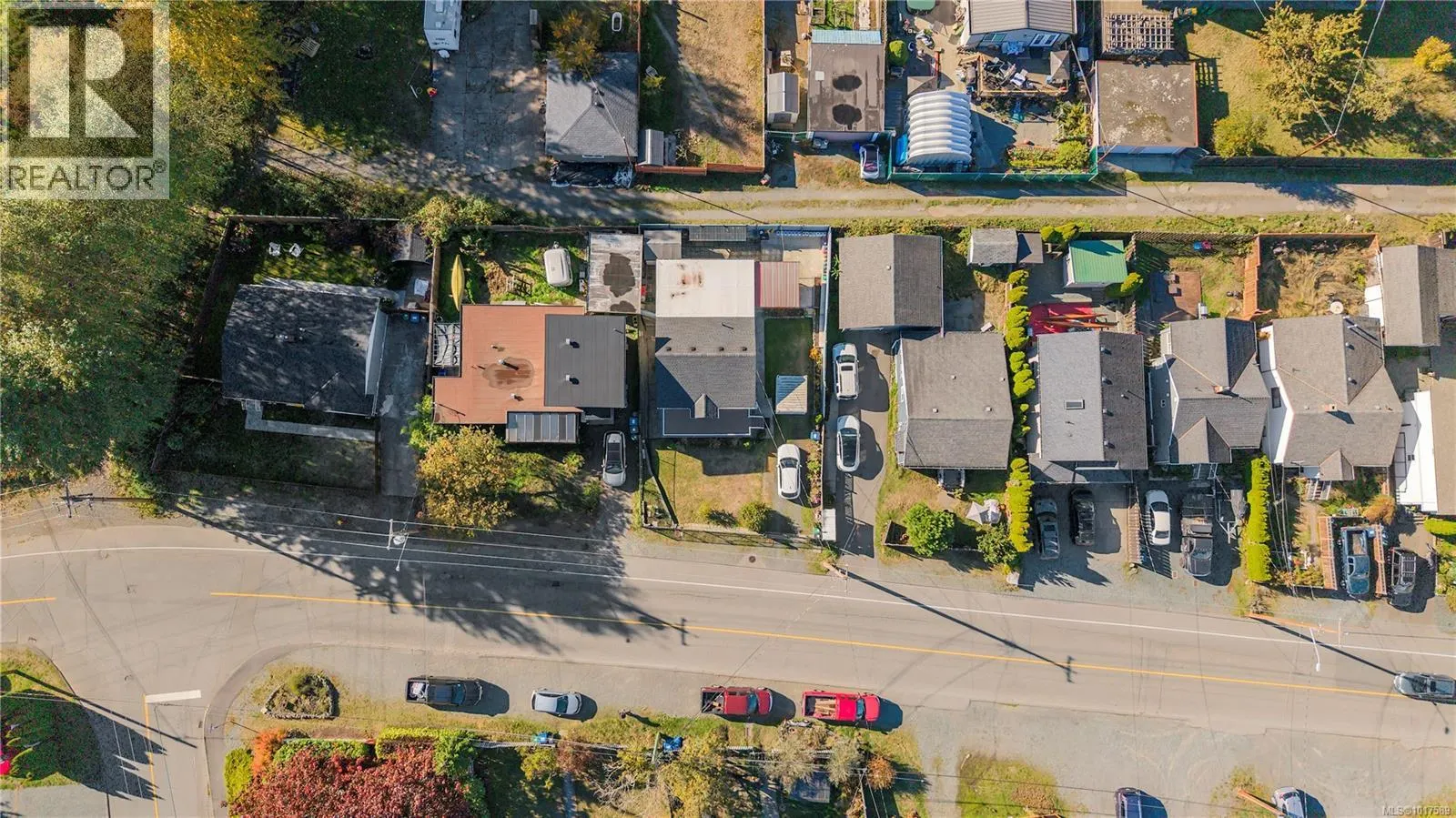 240 View St