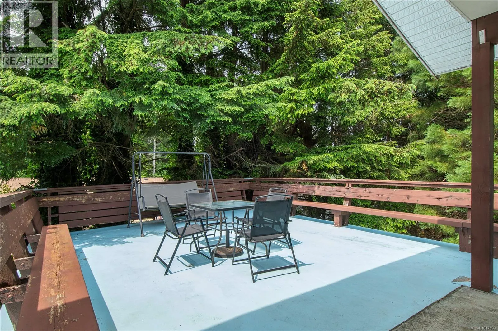 880 Pinecrest Rd