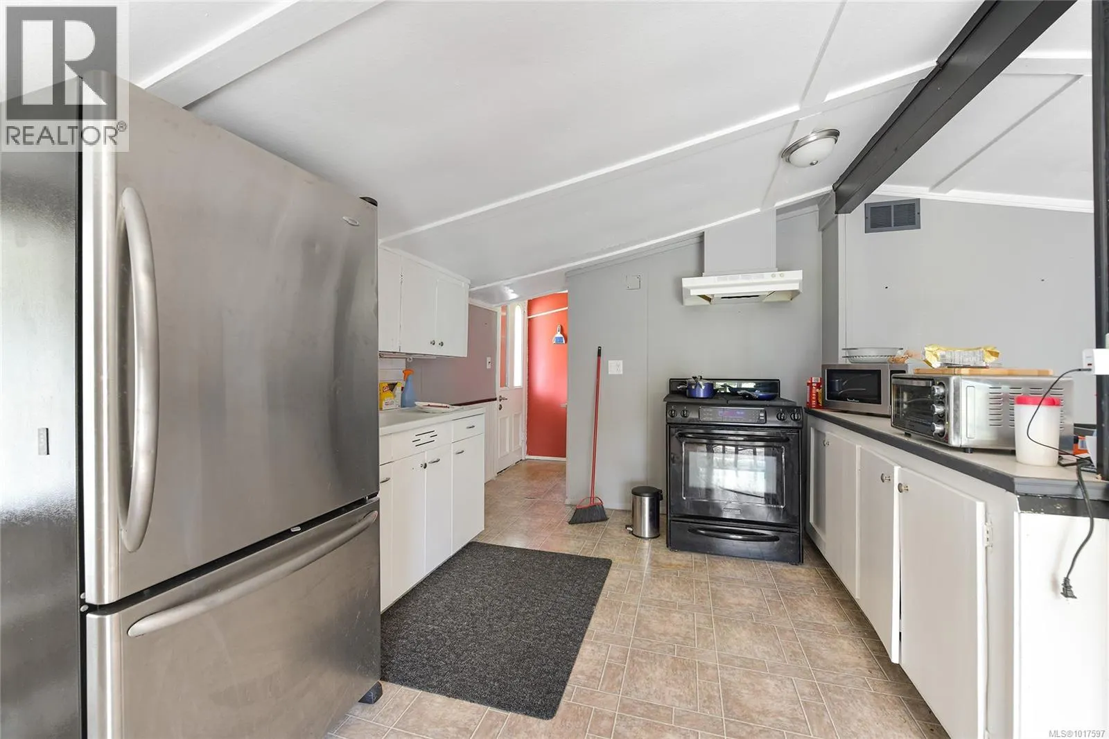 5440 SOOKE Rd