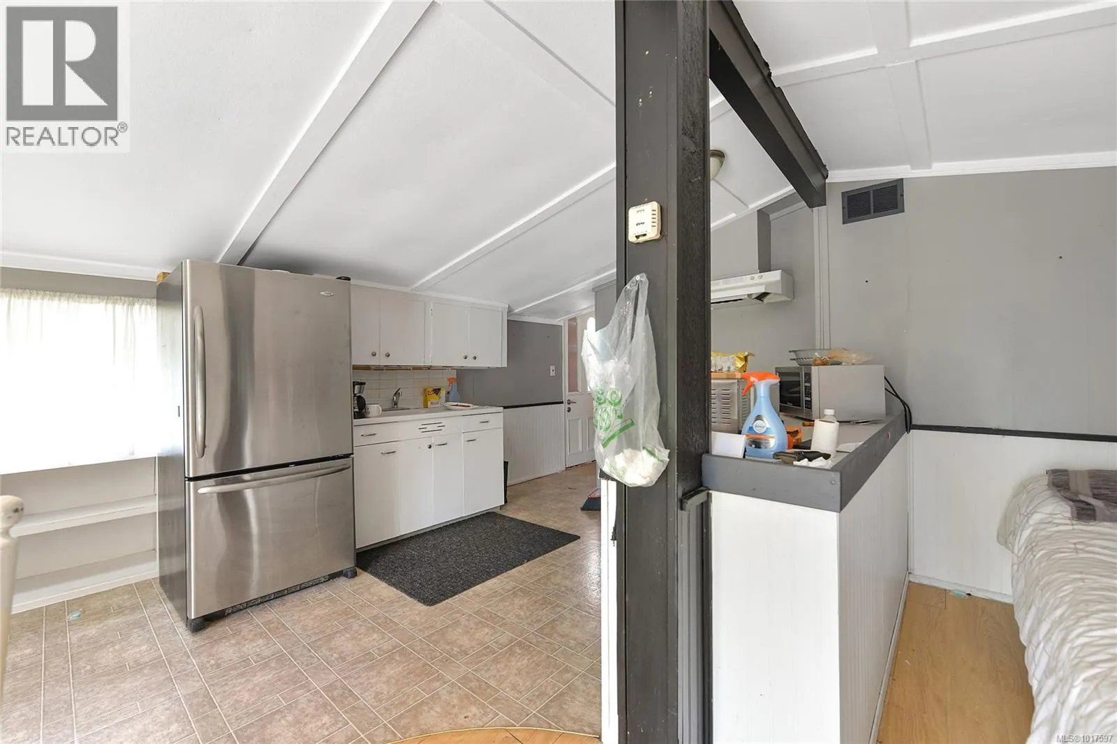 5440 SOOKE Rd