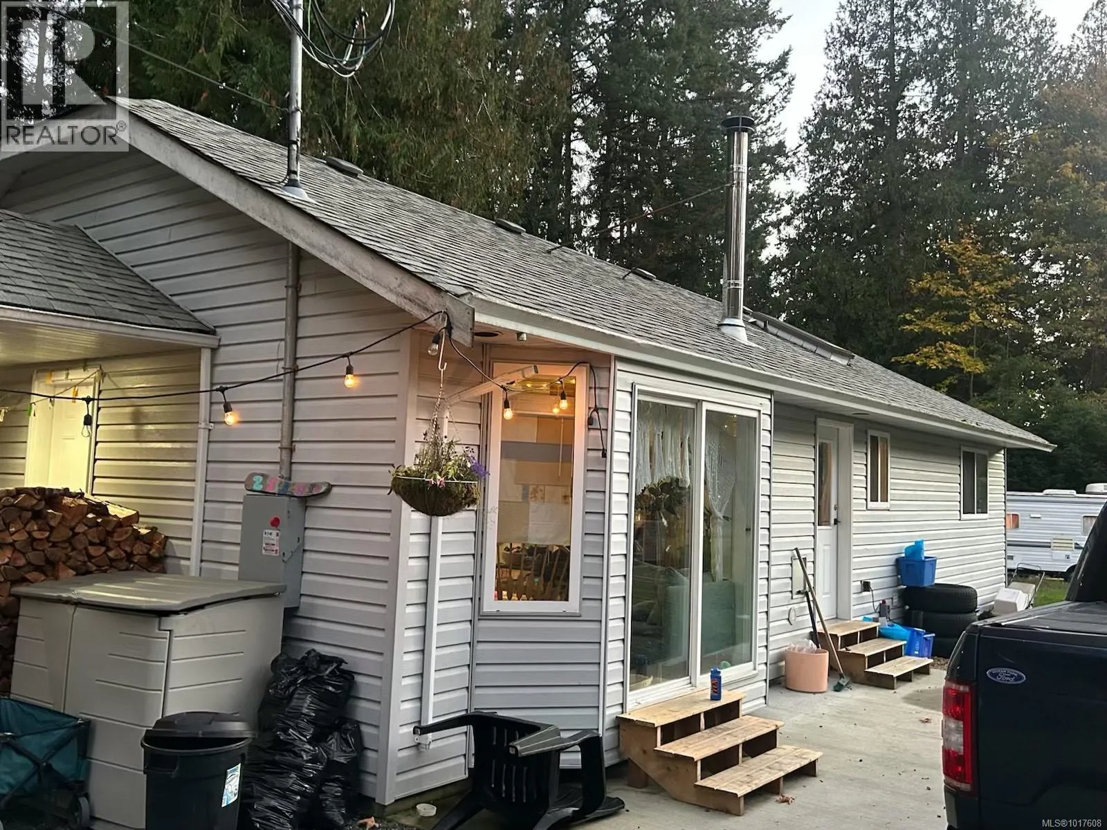 2550 Sooke River Rd