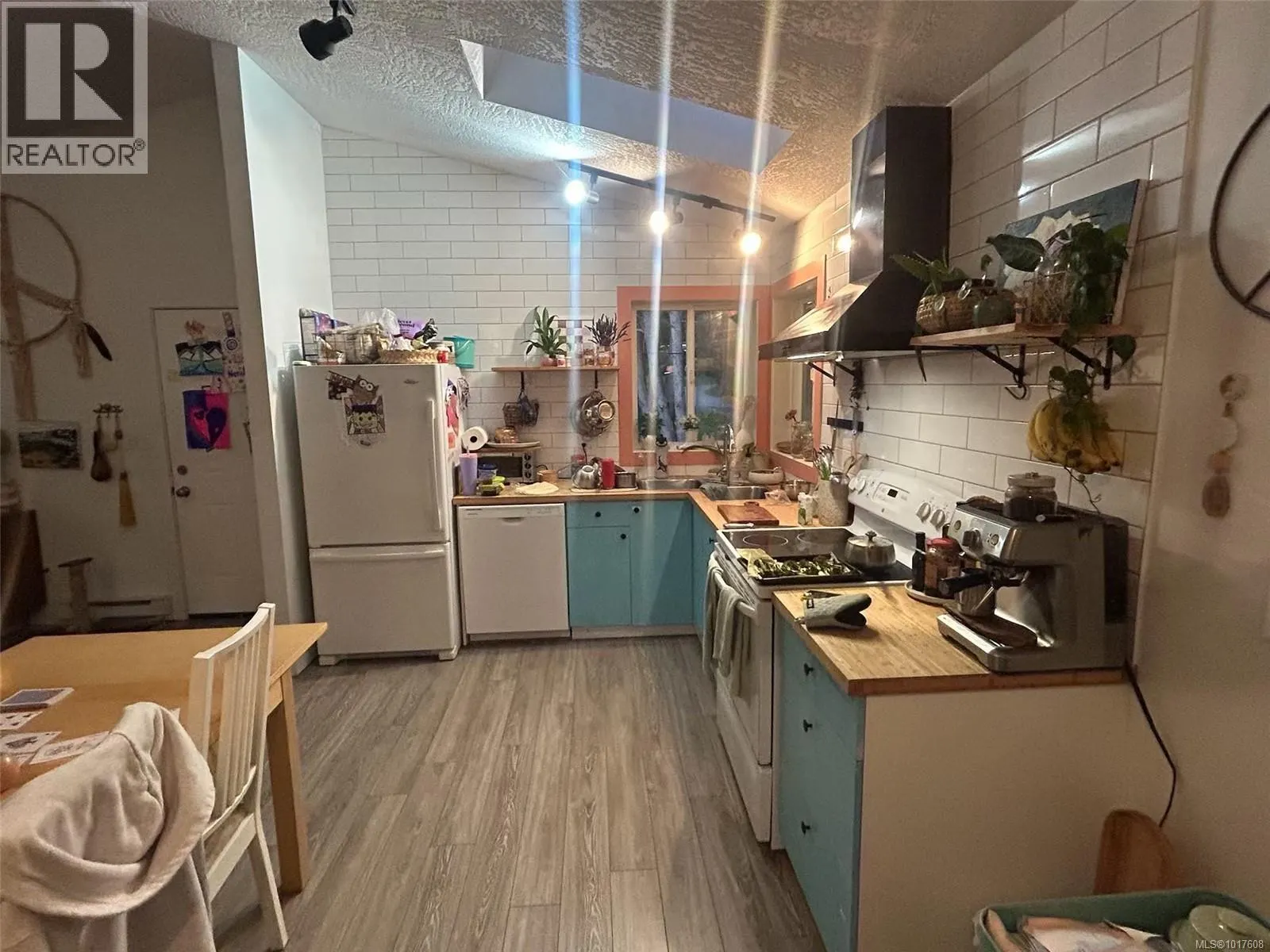 2550 Sooke River Rd