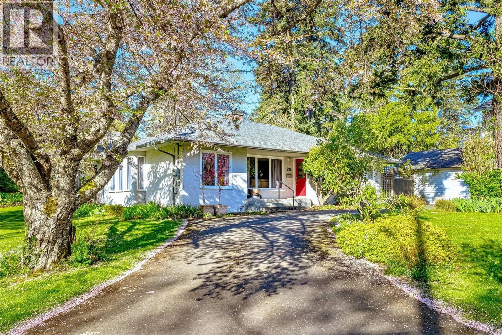 886 Cunningham Rd
