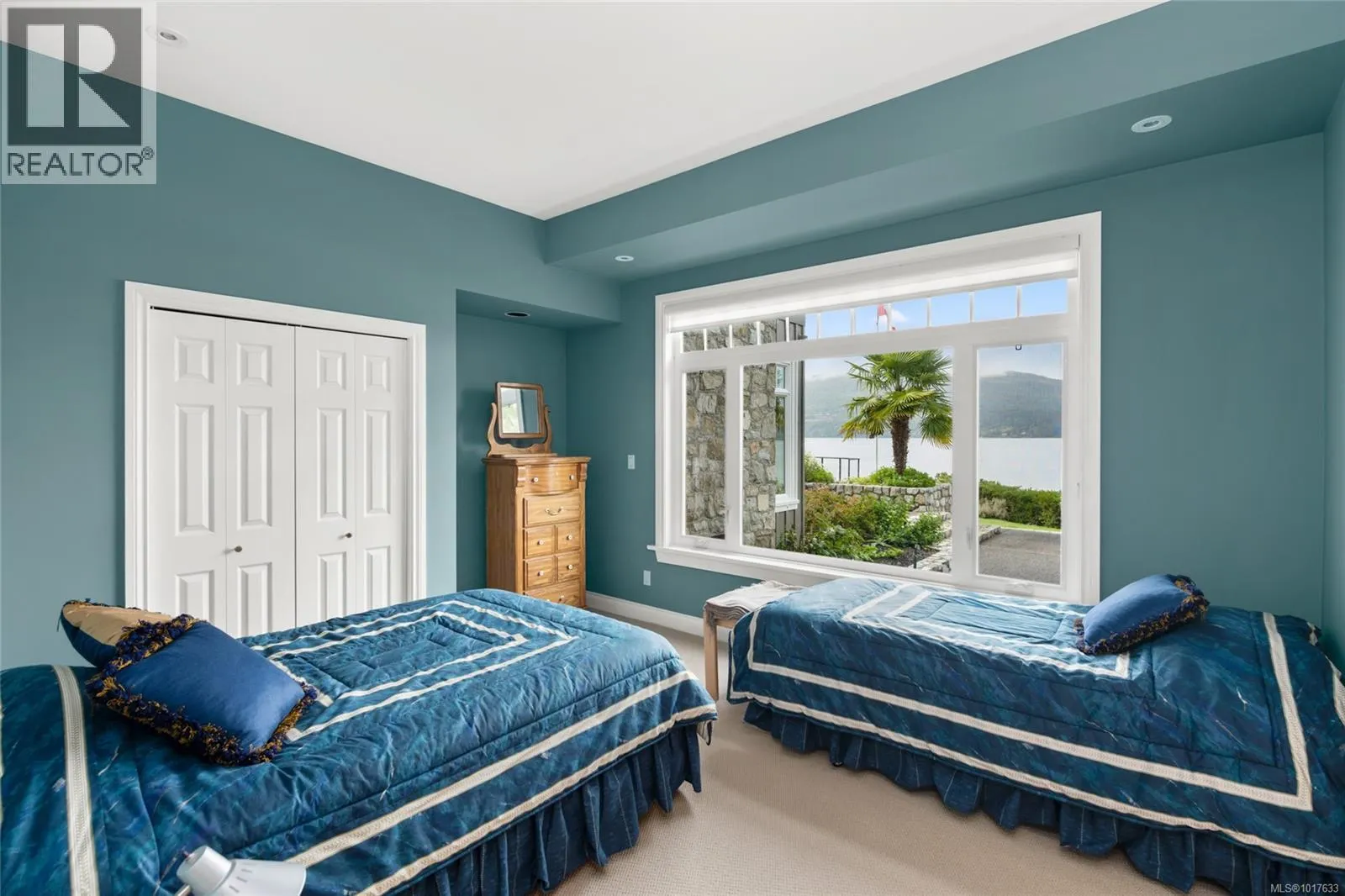 8338 West Saanich Rd