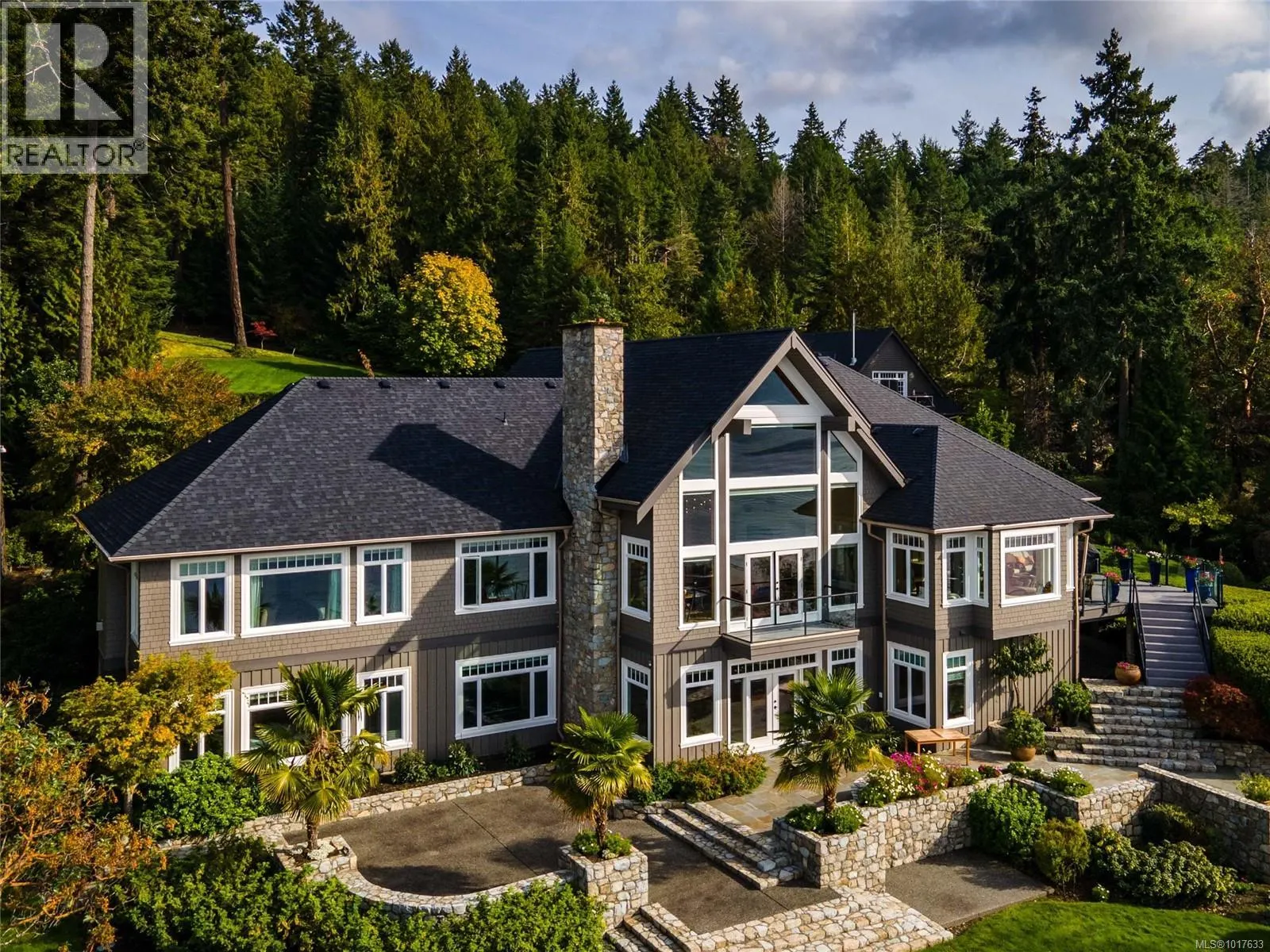 8338 West Saanich Rd