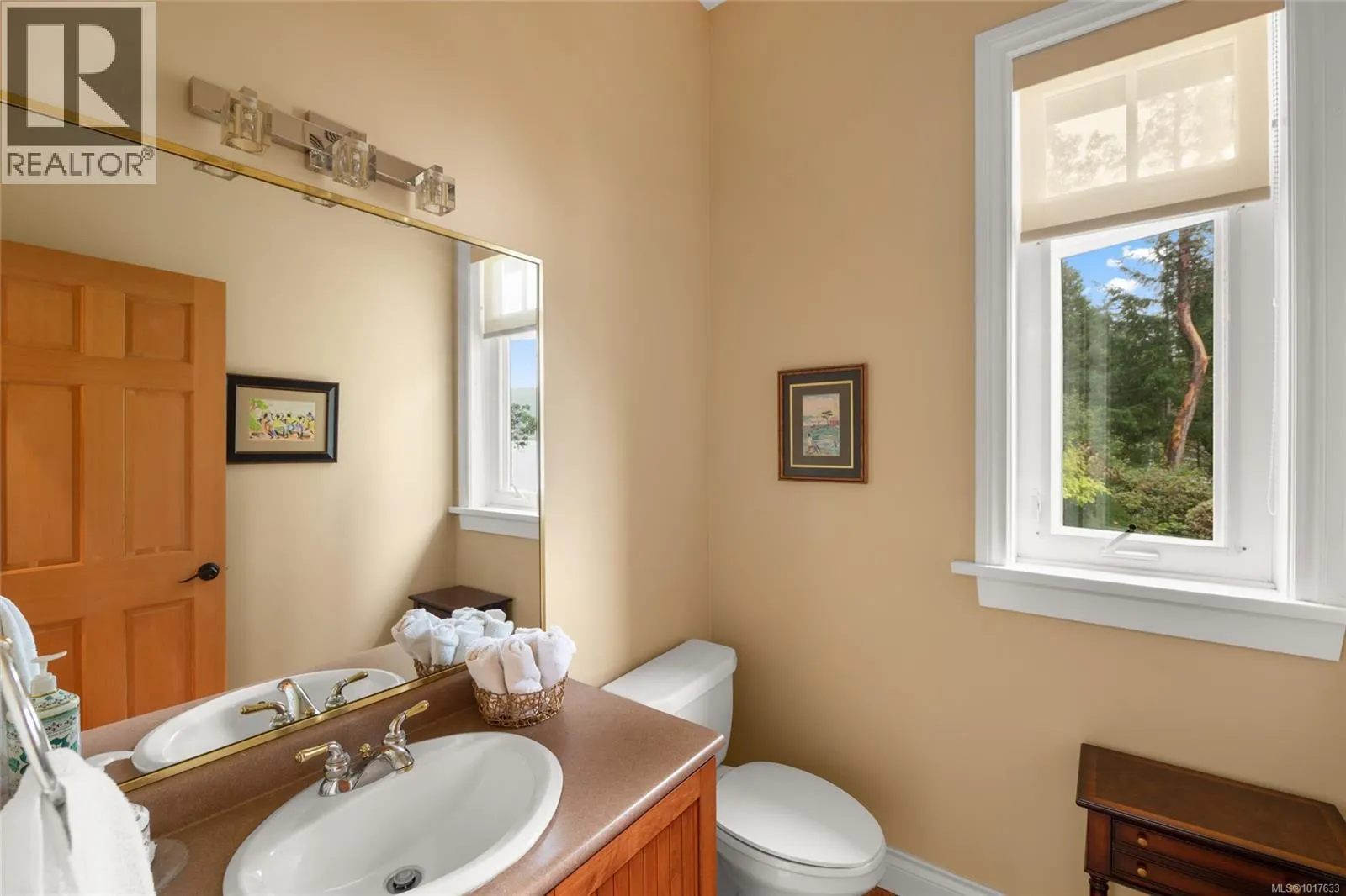 8338 West Saanich Rd