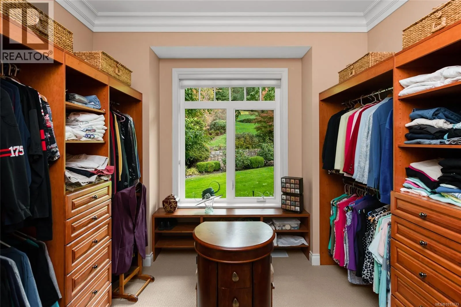 8338 West Saanich Rd
