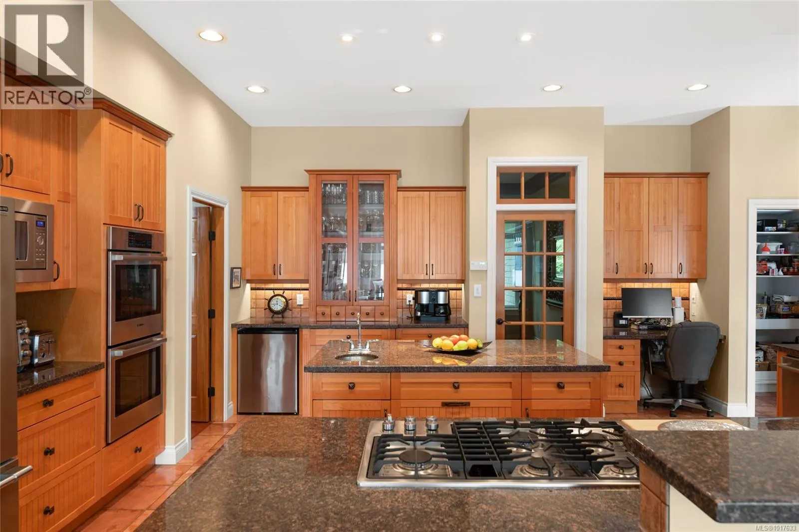 8338 West Saanich Rd