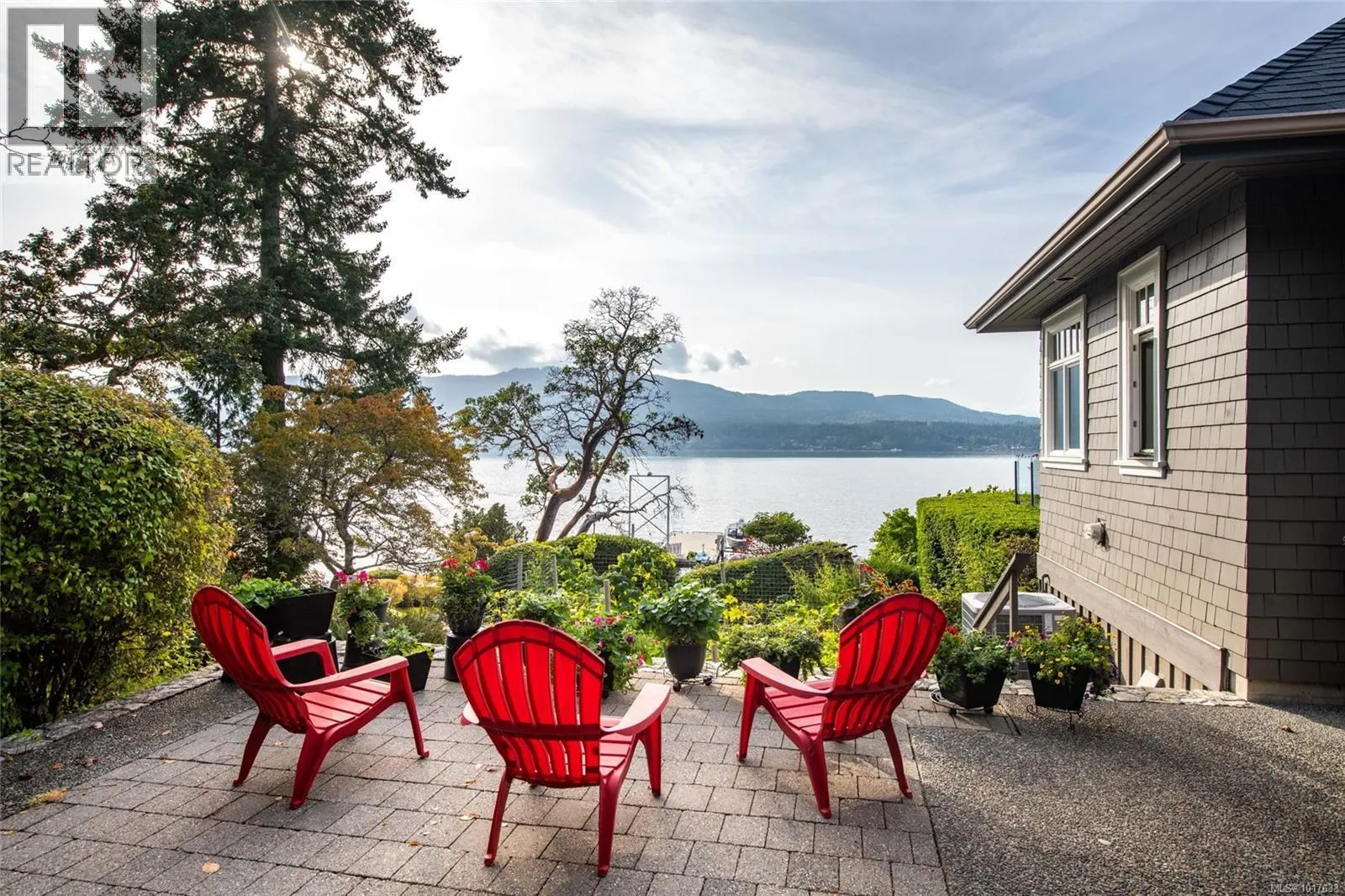 8338 West Saanich Rd