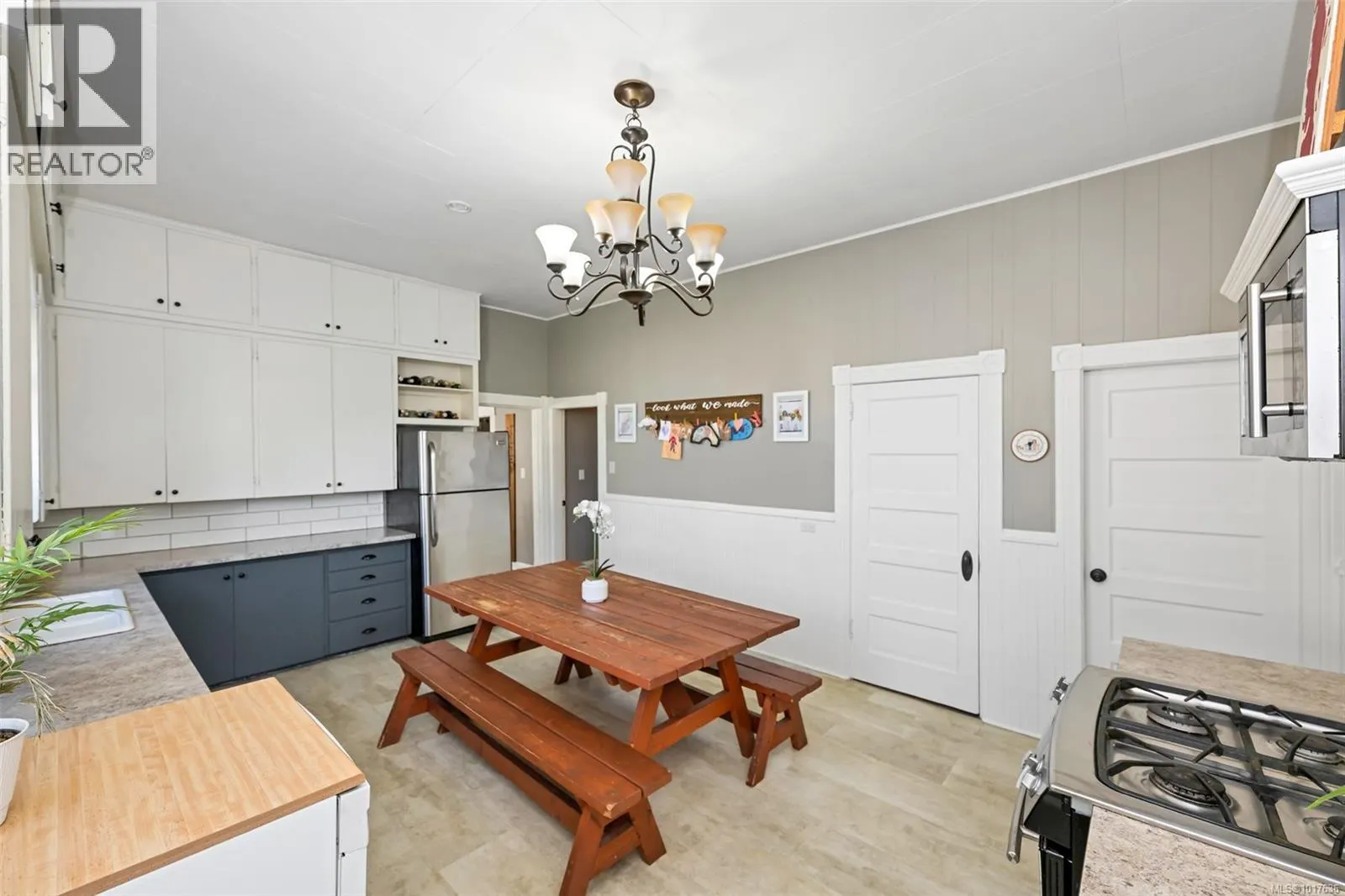 838 Princess Ave