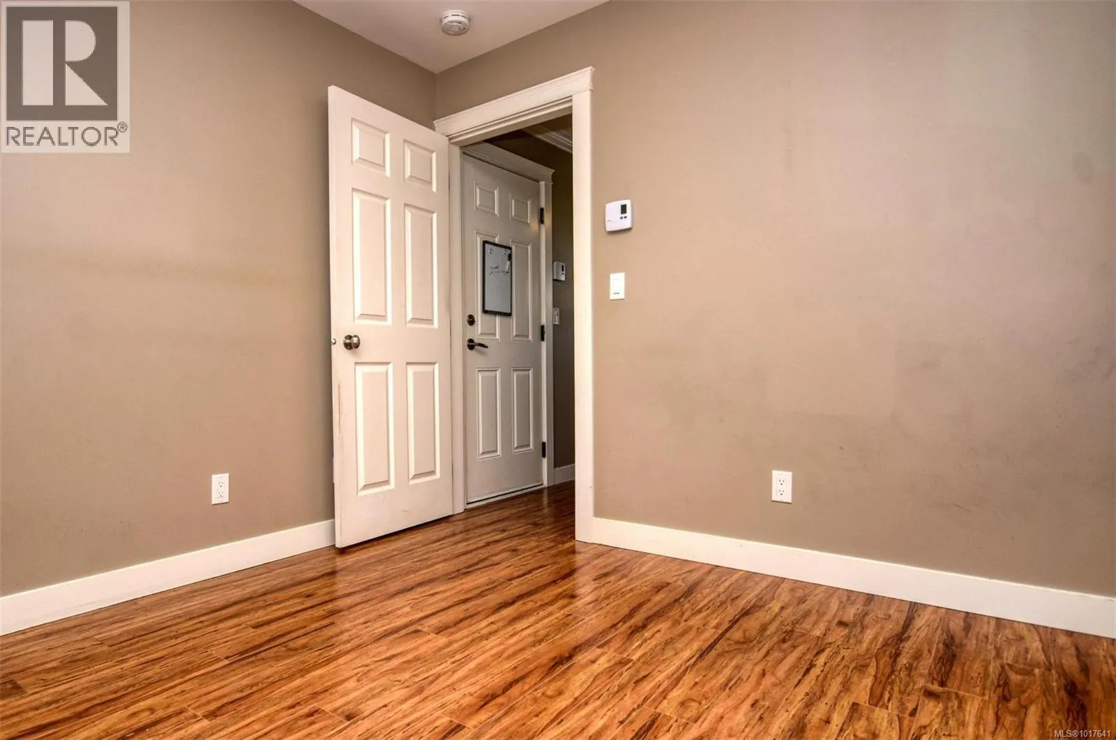 3307 Merlin Rd