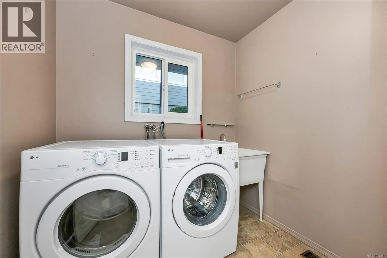 2431 Wilcox Terr