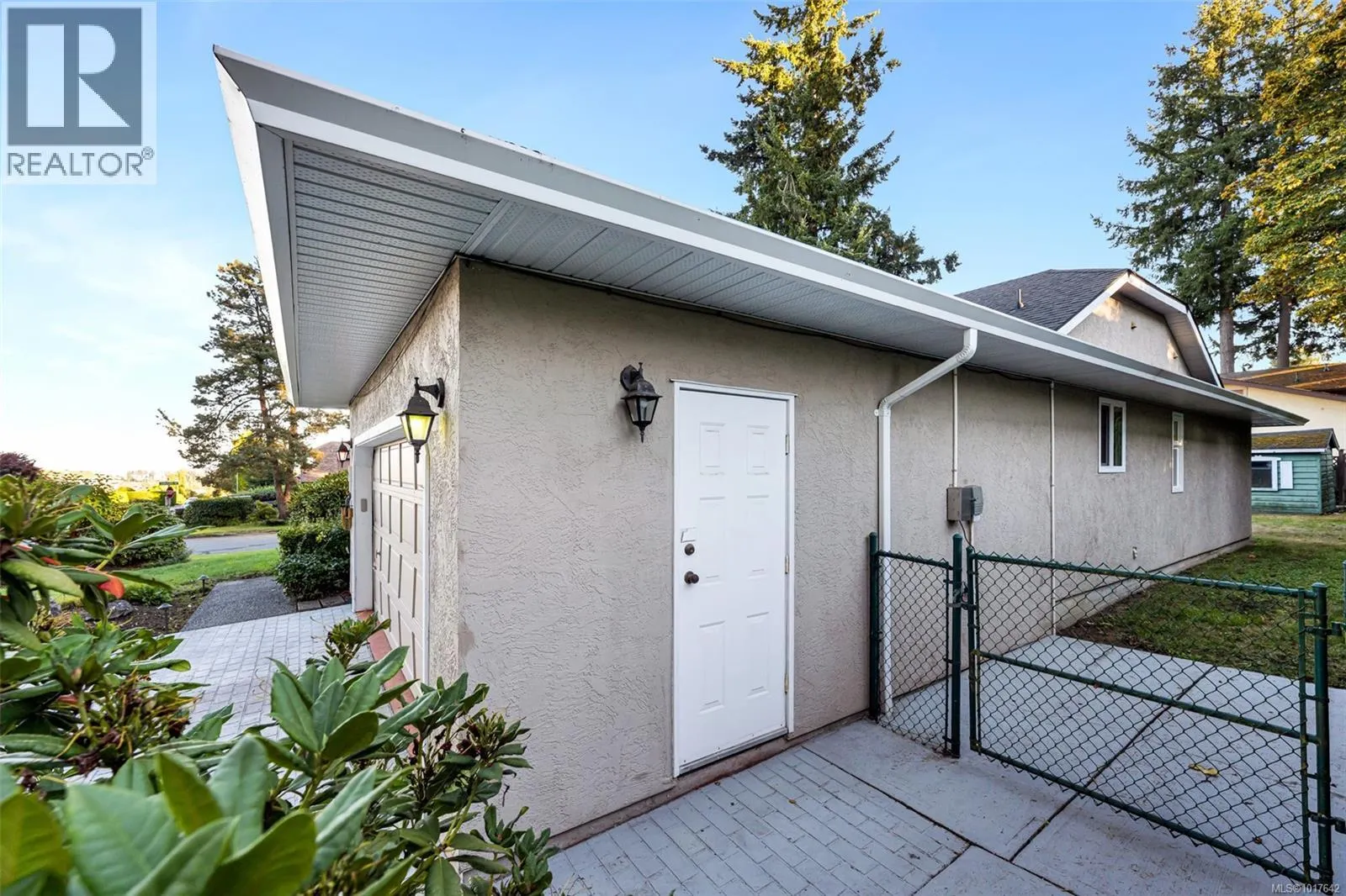 2431 Wilcox Terr