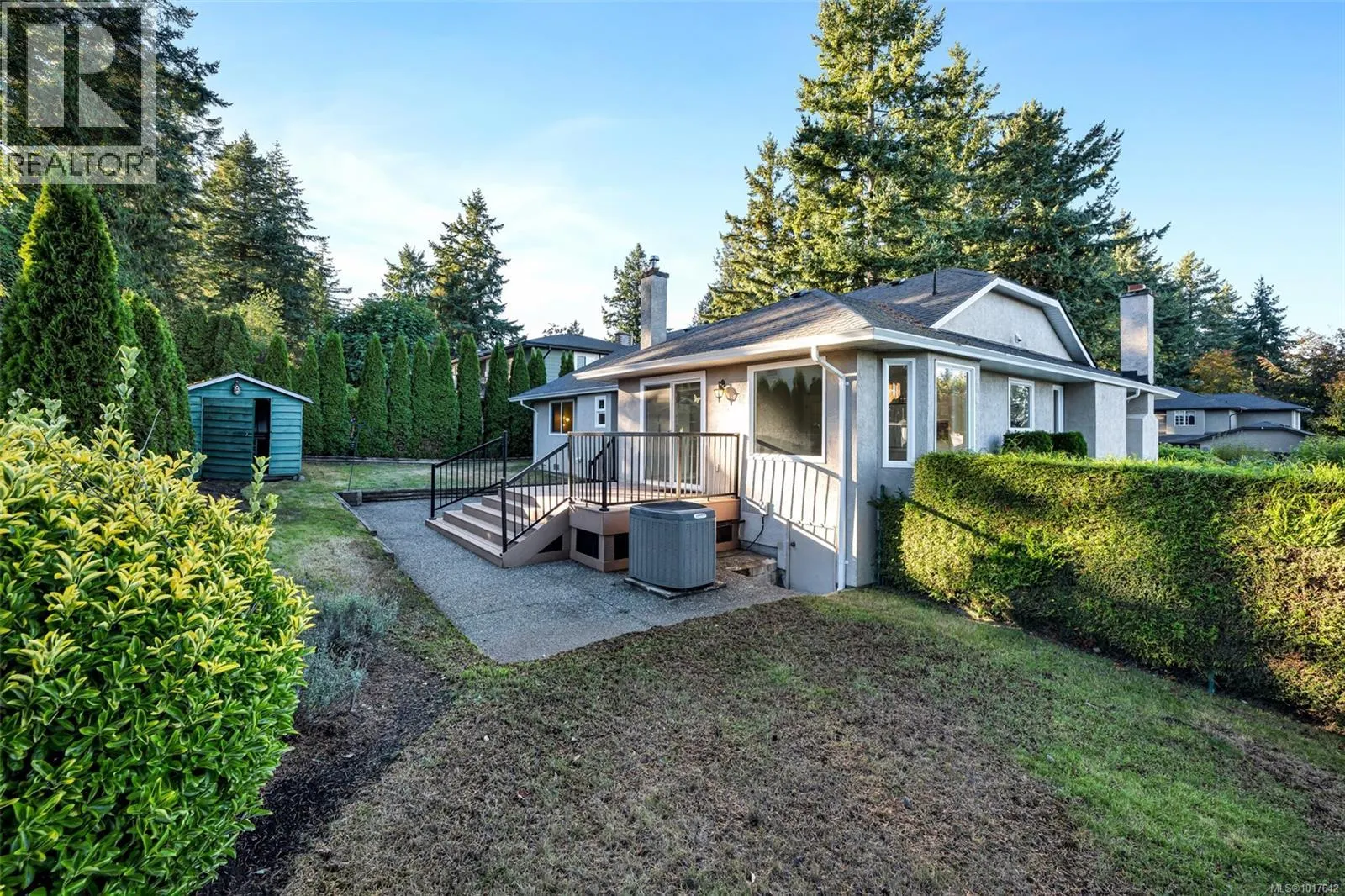 2431 Wilcox Terr