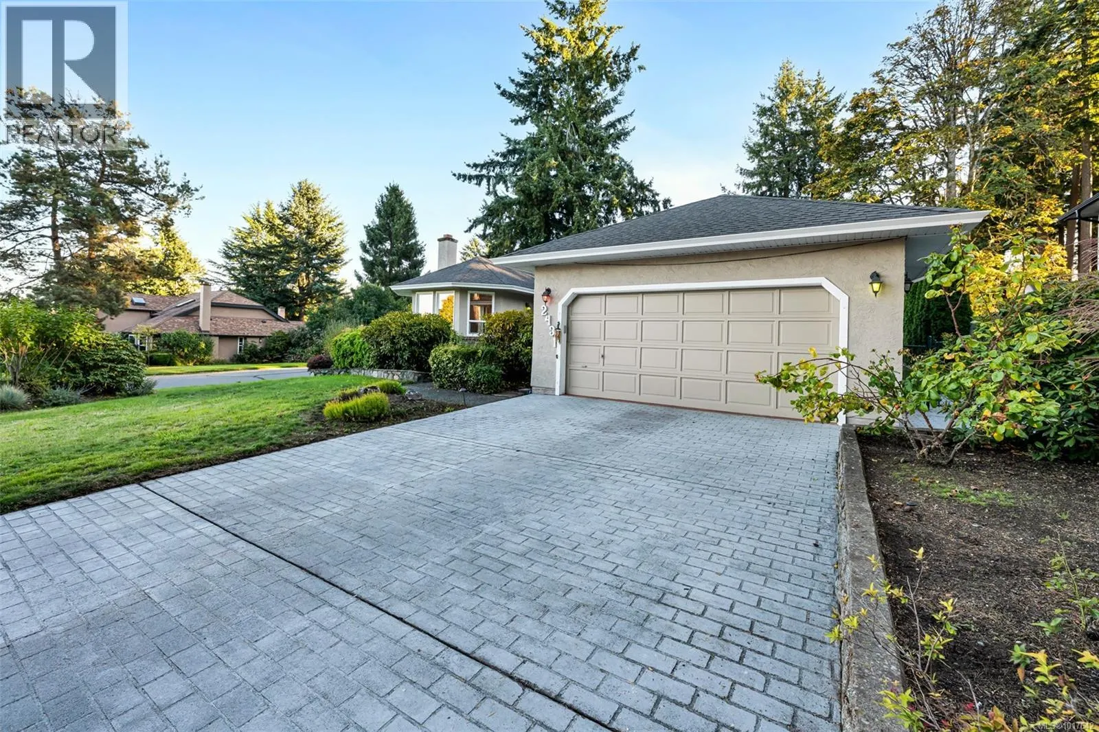 2431 Wilcox Terr