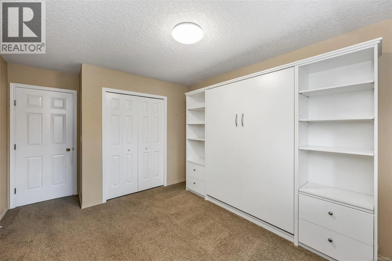 2431 Wilcox Terr