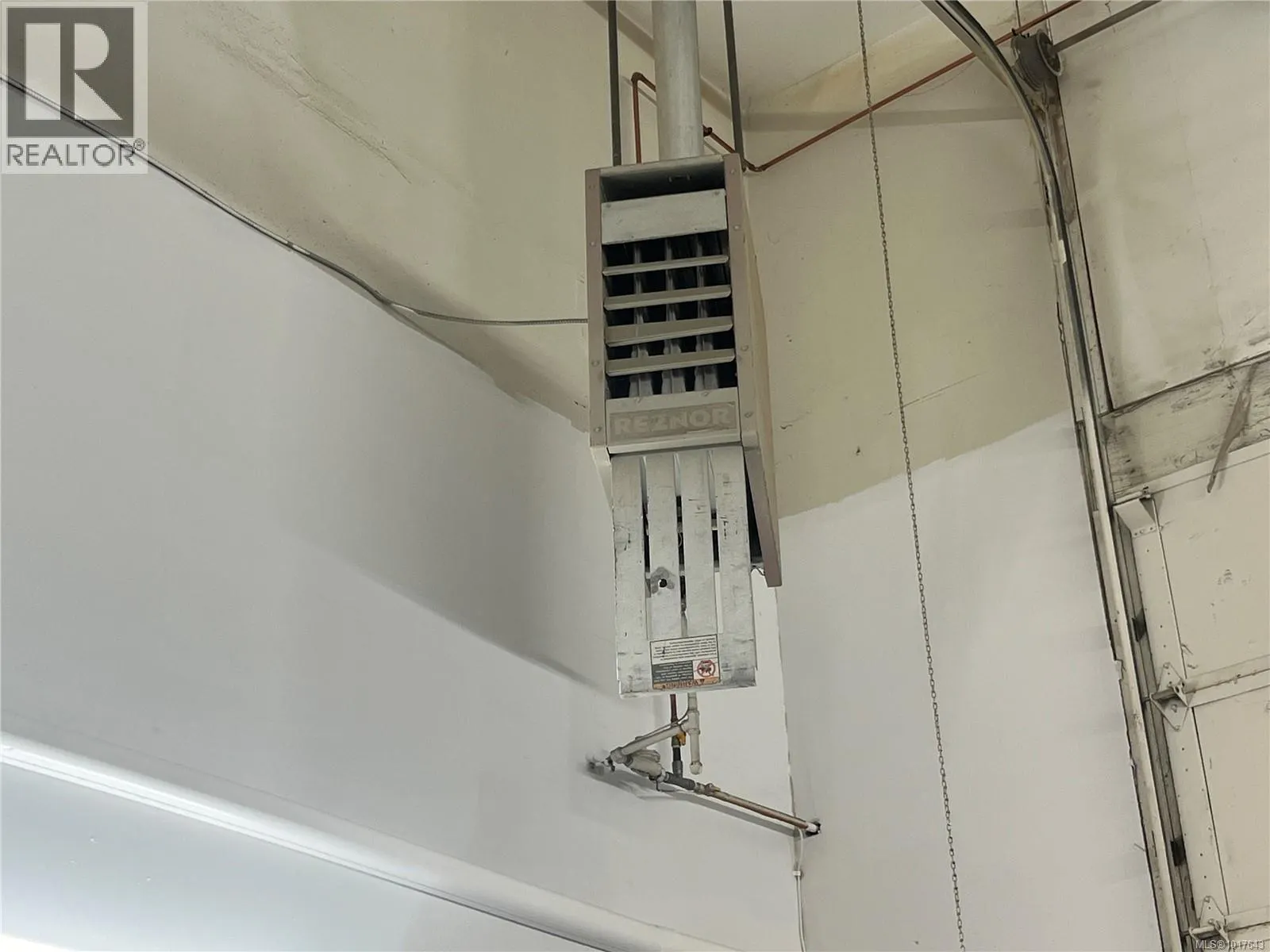 101 2031 Malaview Ave