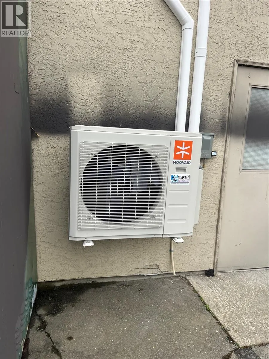 101 2031 Malaview Ave