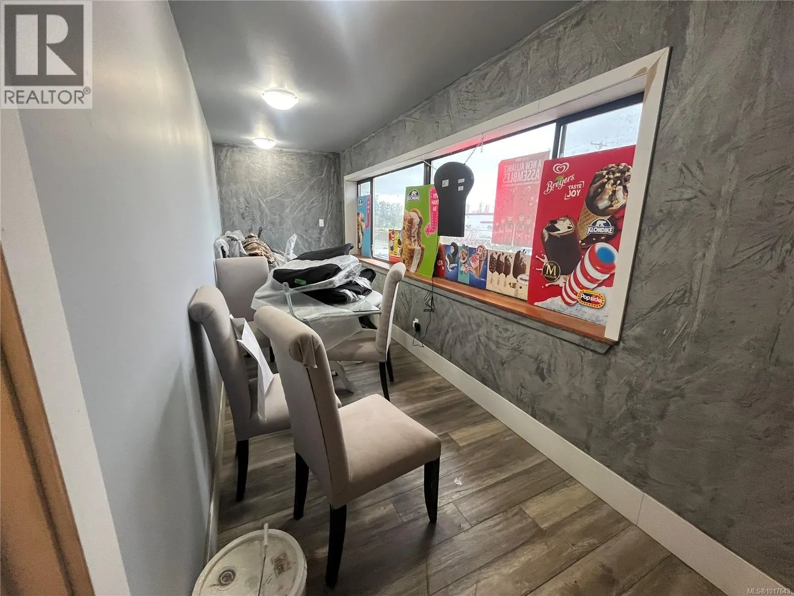 101 2031 Malaview Ave