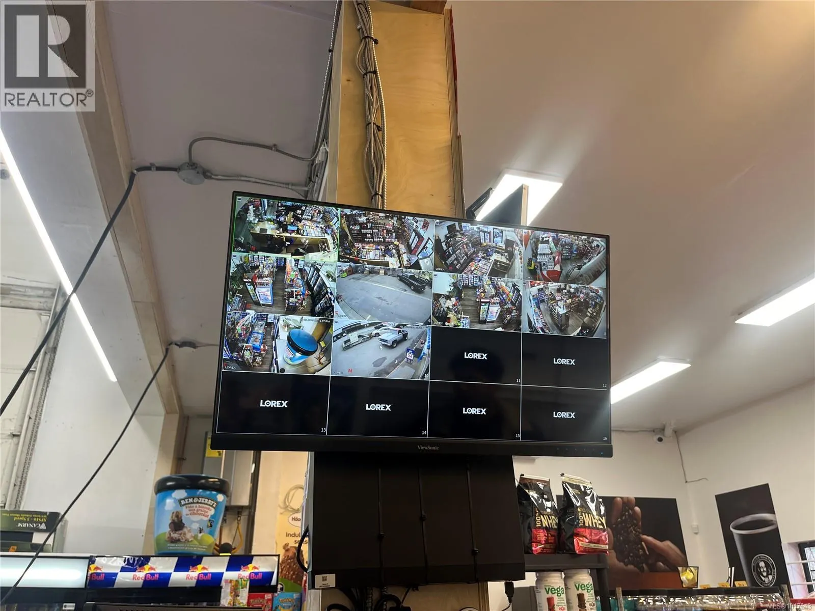 101 2031 Malaview Ave