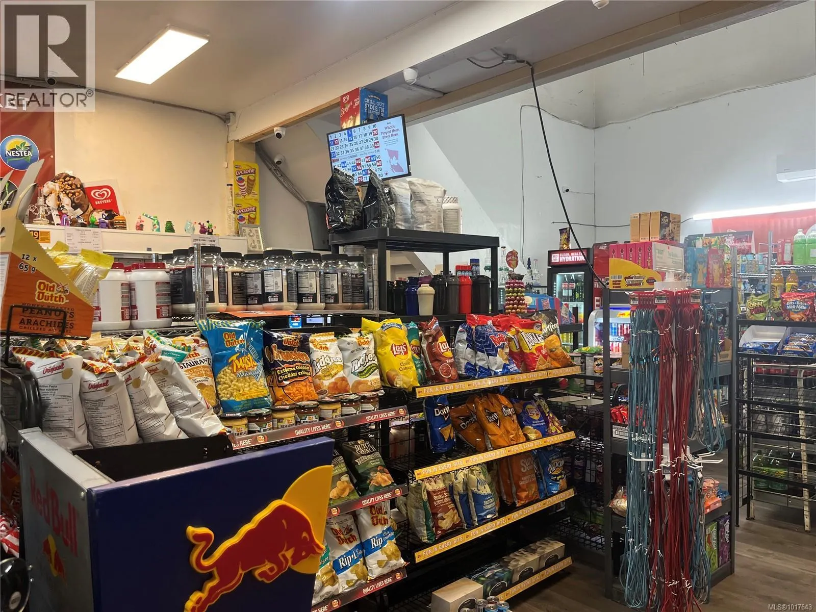 101 2031 Malaview Ave