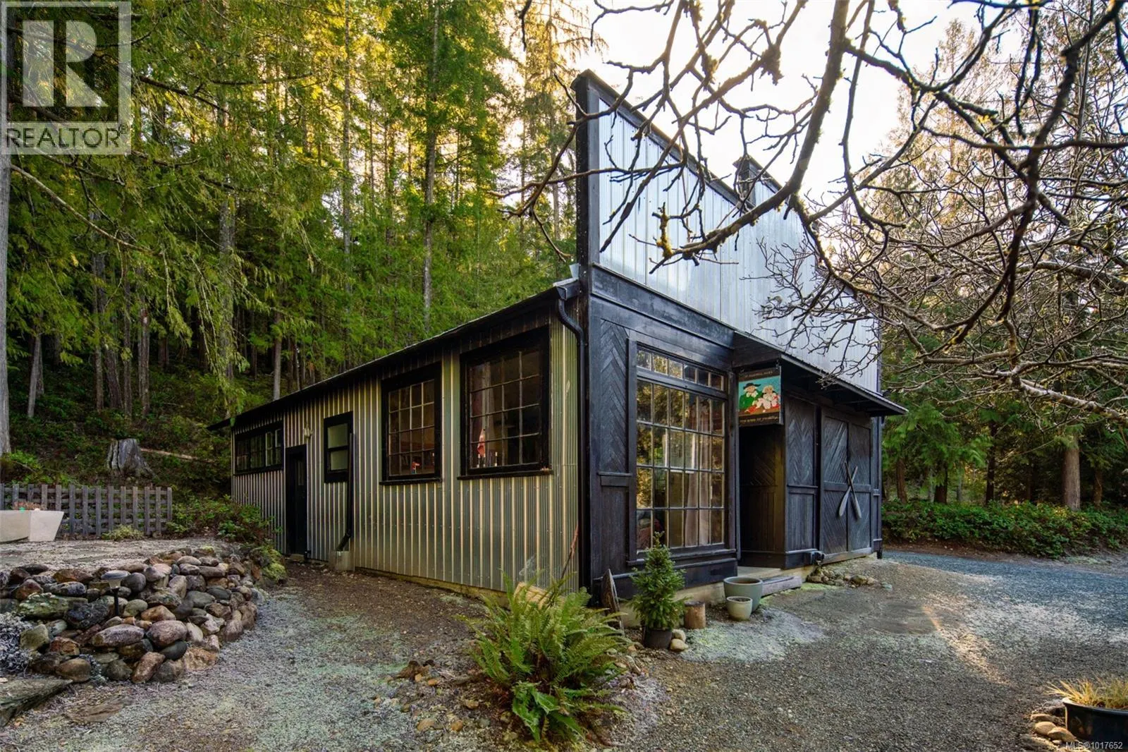 3003 Glen Eagles Rd