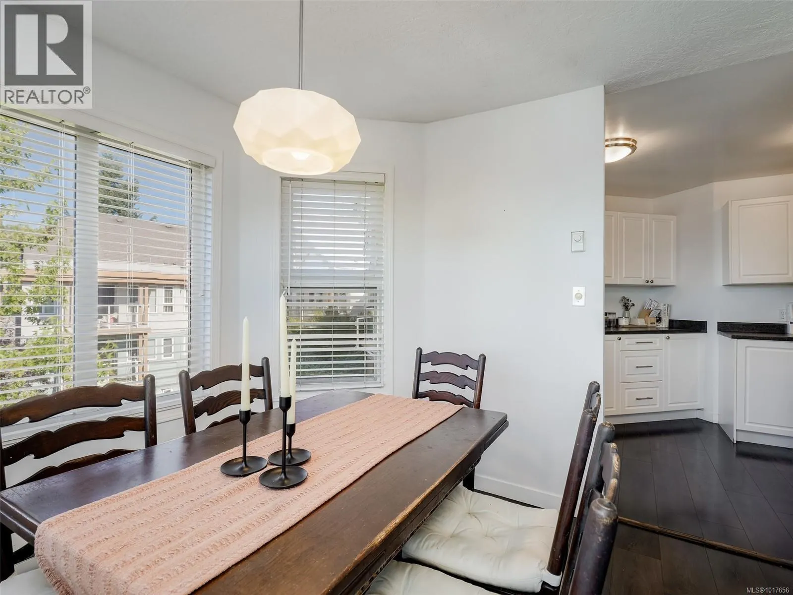 410 490 Marsett Pl