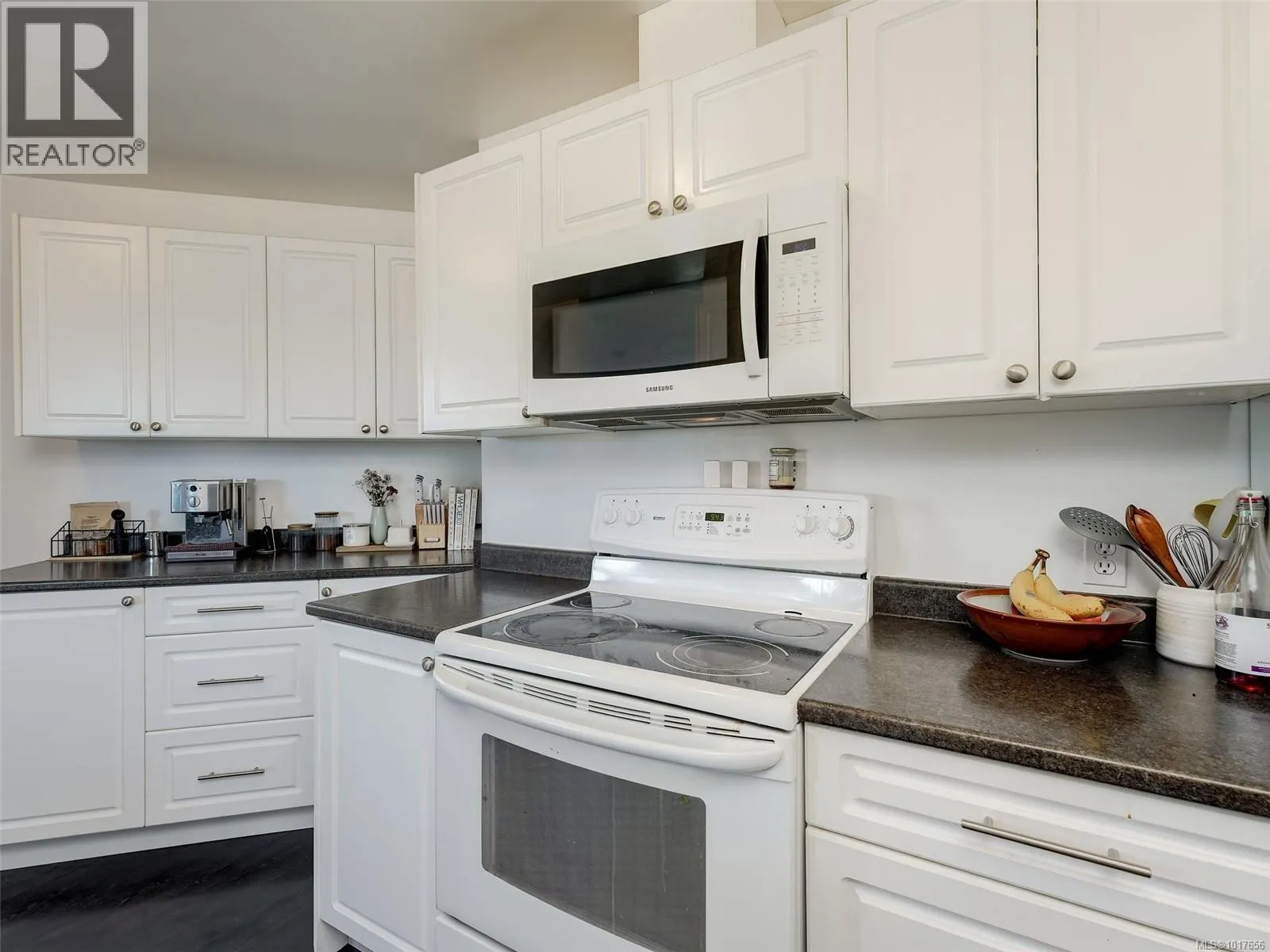410 490 Marsett Pl