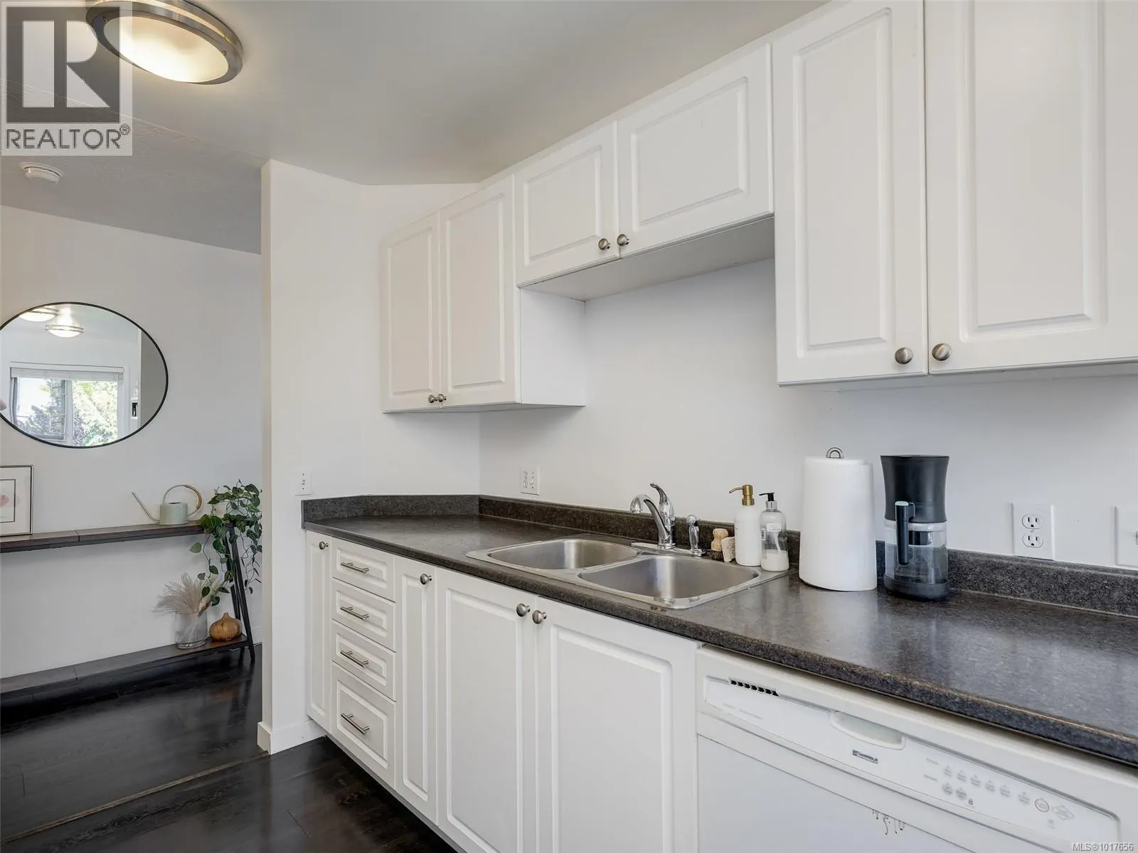 410 490 Marsett Pl