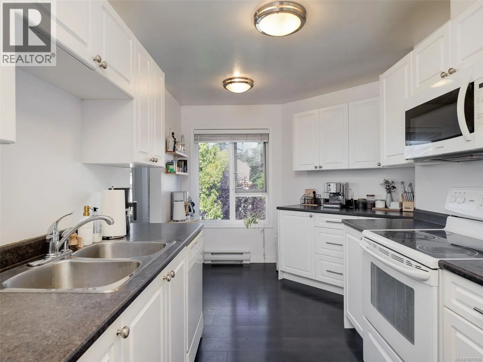 410 490 Marsett Pl
