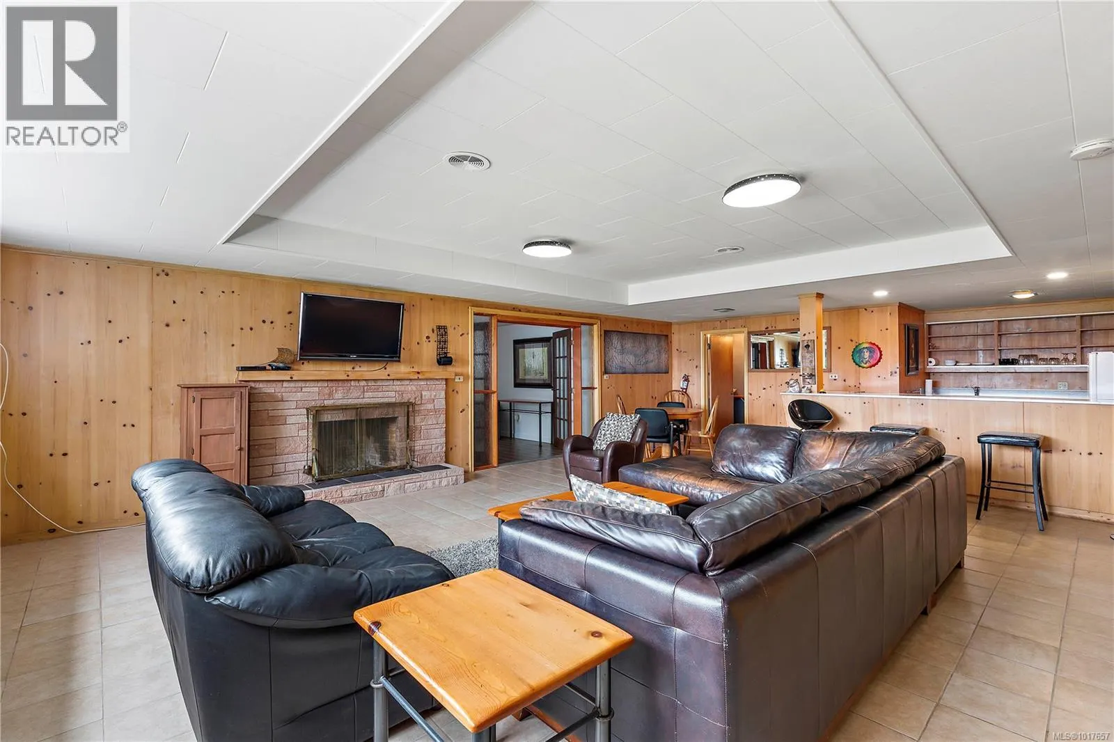 5957 Sooke Rd