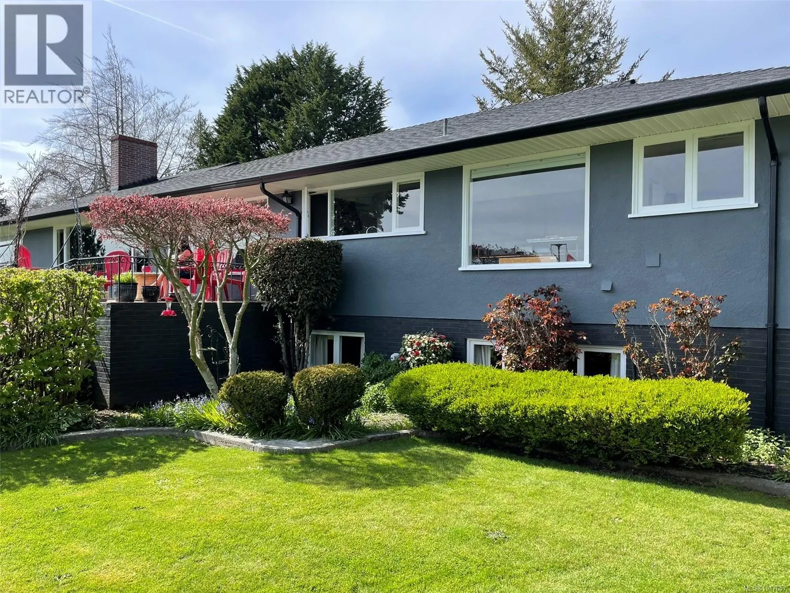 5957 Sooke Rd