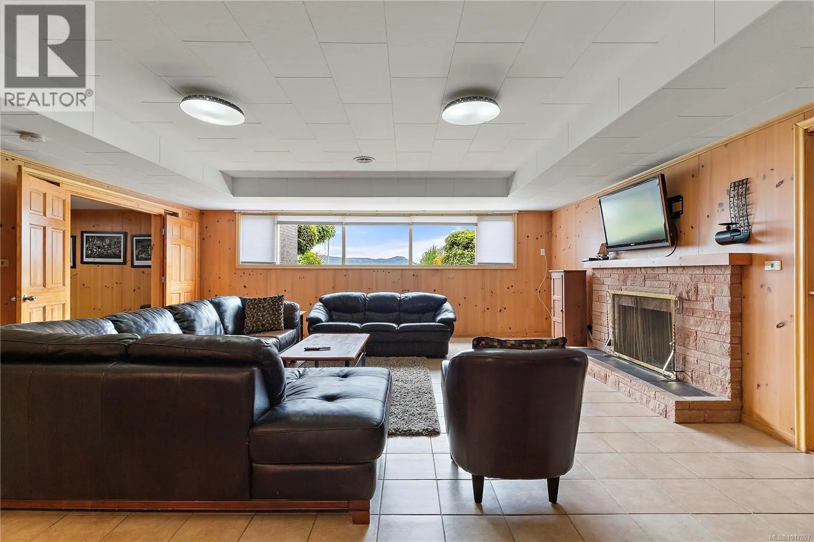 5957 Sooke Rd