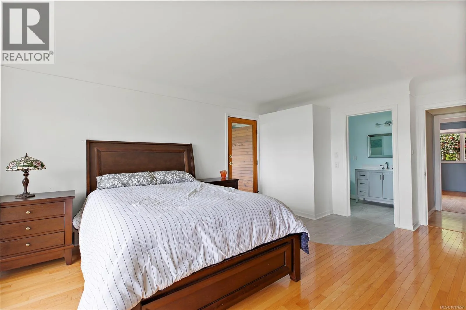 5957 Sooke Rd