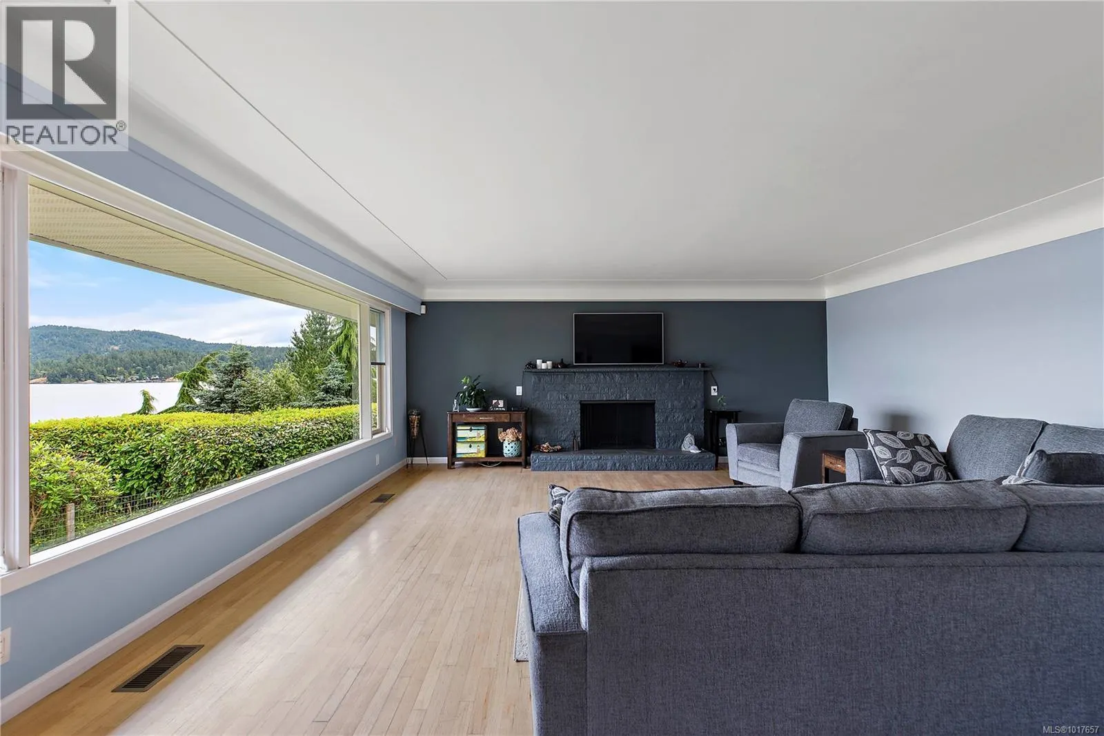 5957 Sooke Rd
