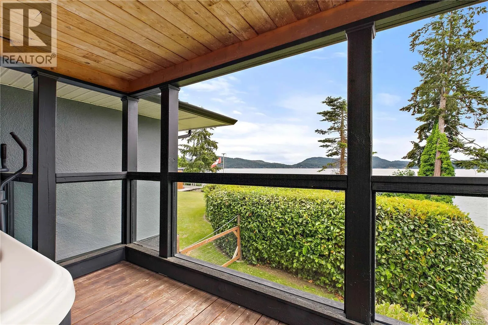 5957 Sooke Rd