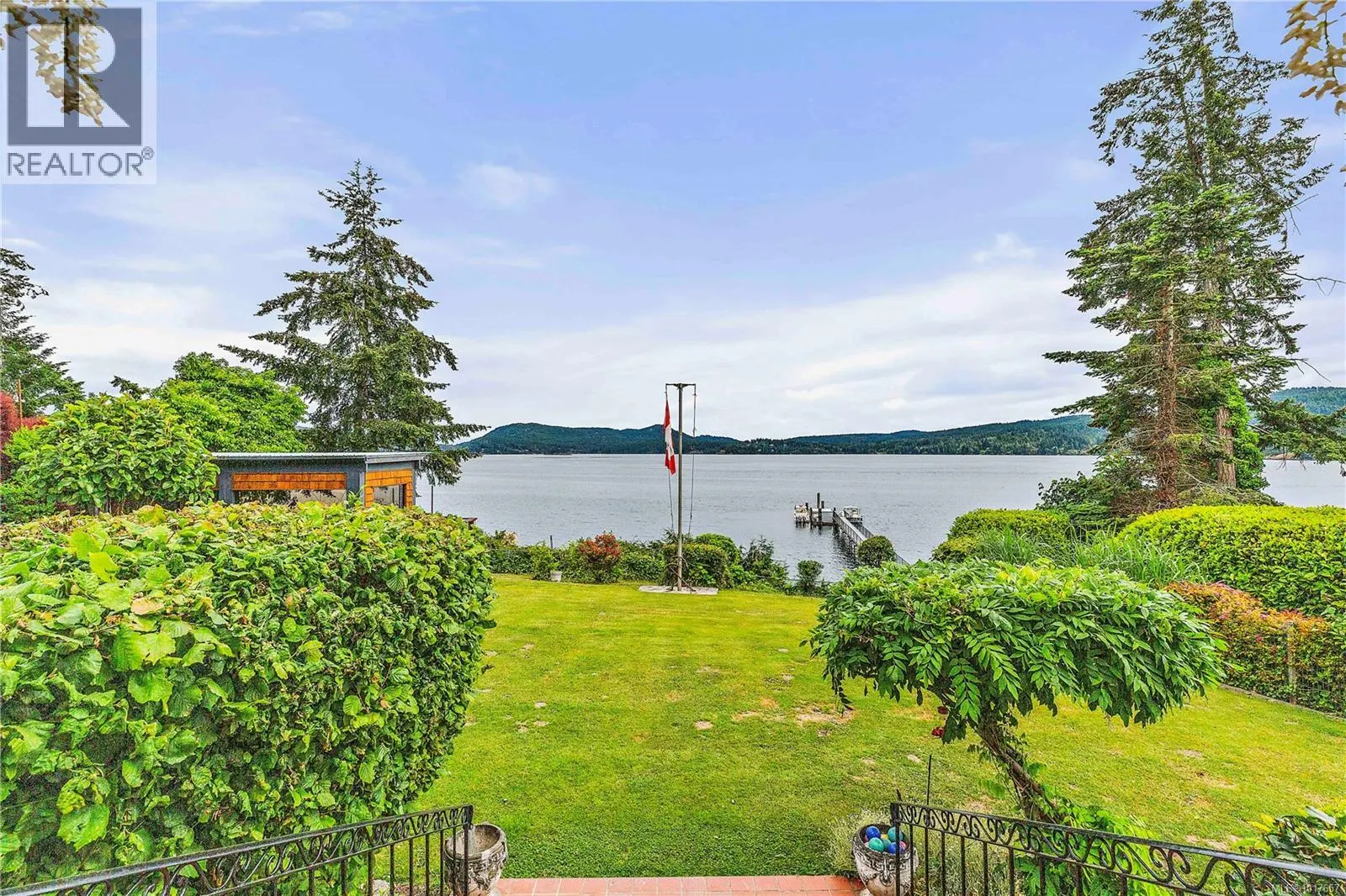 5957 Sooke Rd