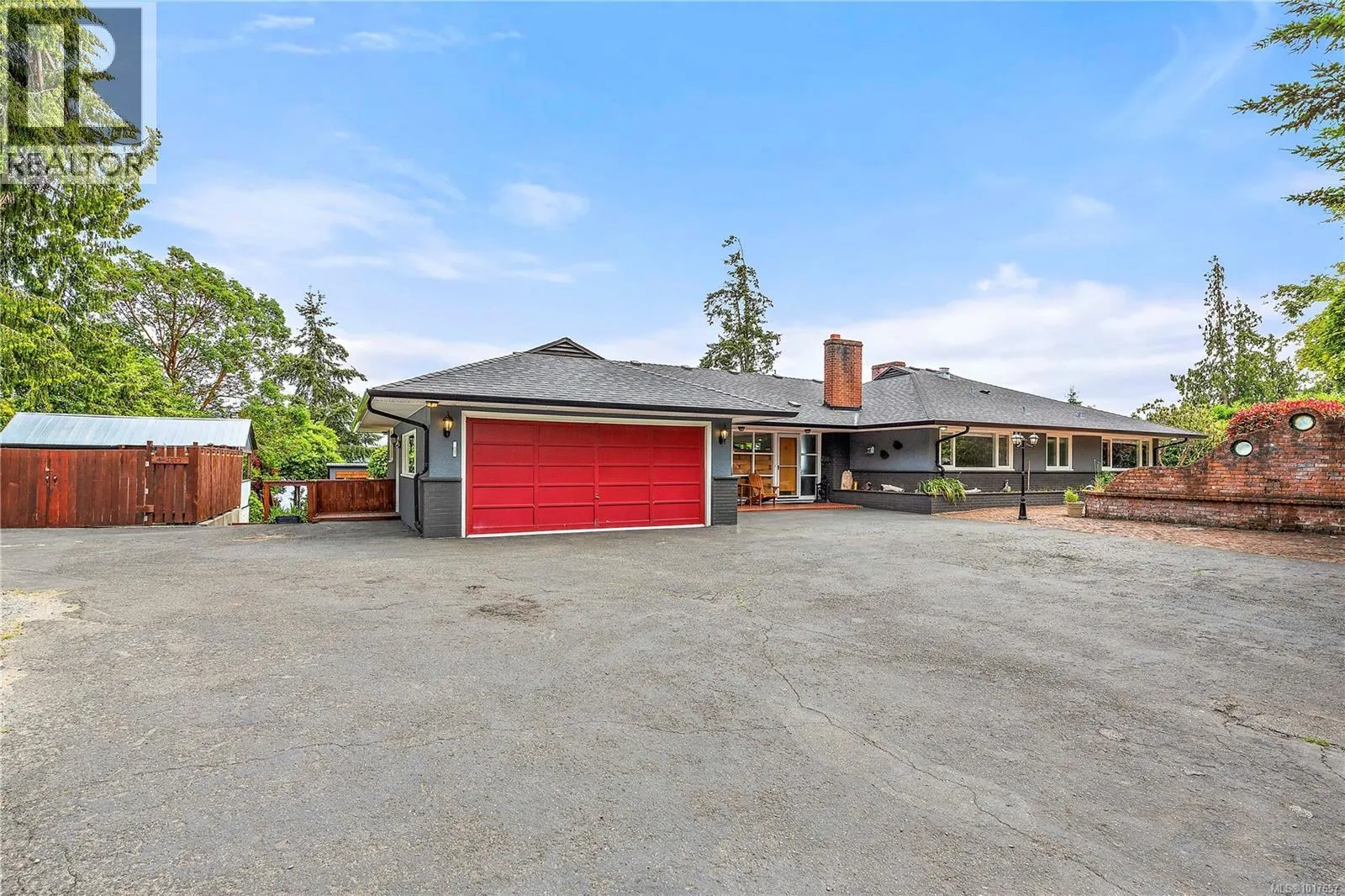 5957 Sooke Rd