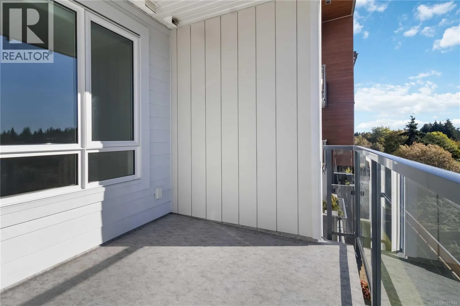 405 940 Reunion Ave