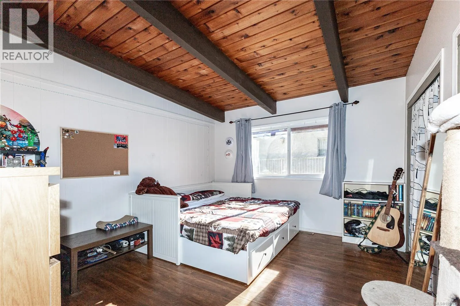 520 Dogwood St