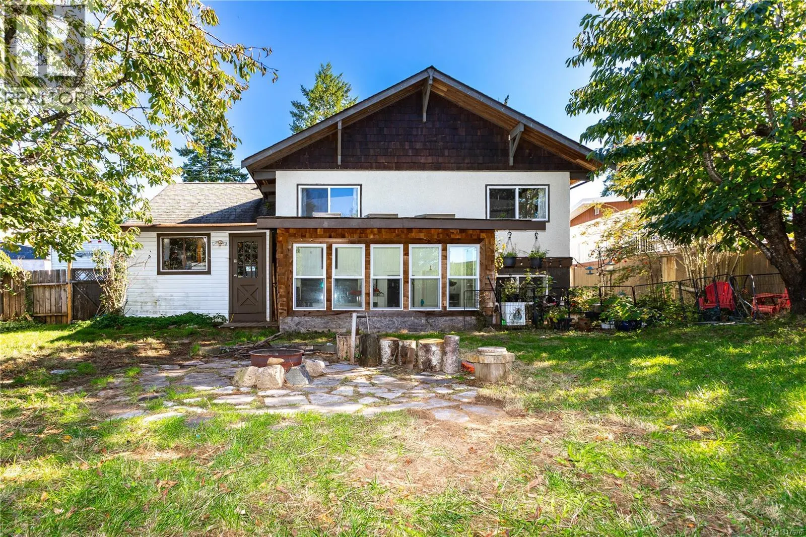 520 Dogwood St
